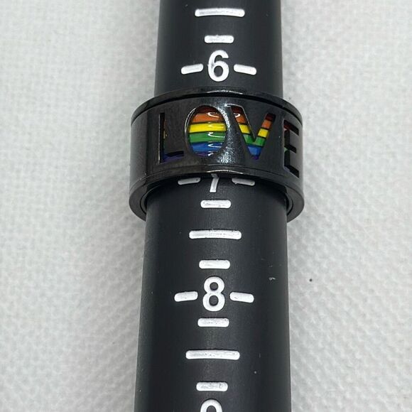 NWOT Size 7 Titanium “LOVE” spinner/fidget band with rainbow flag - Picture 6 of 7